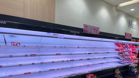 Chứng kiến quầy thịt trong siêu thị Hà Nội trống trơn trước siêu bão Yagi, Gen Z: Mong mọi người chỉ mua lương thực đủ dùng!