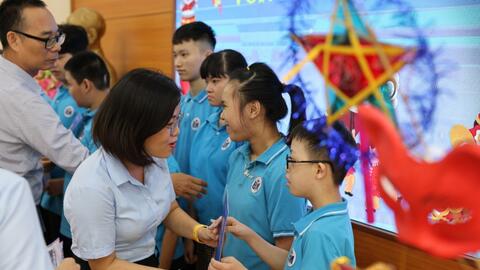 Trung thu ấm áp, sẻ chia của những em nhỏ đặc biệt