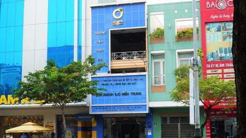 Đà Nẵng: Cửa hàng SJC mở cửa, vì sao khách ôm vàng thất vọng ra về?