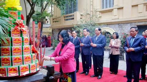 Lãnh đạo TP Hà Nội dâng hương tưởng niệm Tổng Bí thư Trần Phú
