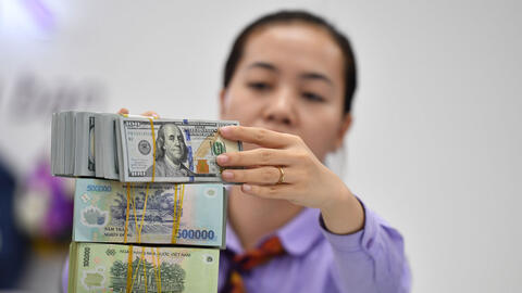 Tỷ giá hôm nay 23/1: Giá USD ngân hàng giảm mạnh, giá mua xuống dưới 25.000 VND