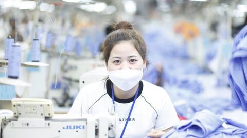 Bãi bỏ 10 quy định về lao động, tiền lương từ ngày 15/2