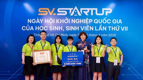 Học sinh Trường THPT Việt Đức giành giải Nhì SV-Startup 2025