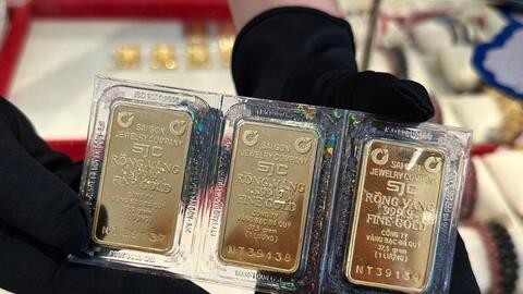 Vàng thế giới vượt 3,720 USD nhờ kỳ vọng hạ lãi suất