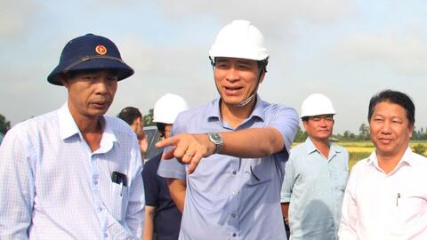 Cao tốc Hậu Giang - Cà Mau gấp rút hoàn thiện để thông xe