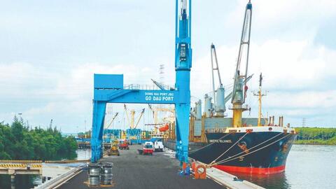 Xuất nhập khẩu tăng cao, nhiều doanh nghiệp cảng biển “hốt bạc”