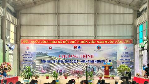 Tuổi trẻ ngành Tài chính chung tay sưởi ấm mùa đông vùng cao Sơn La