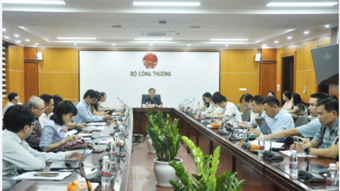 Điều hành thị trường trong nước: Giữ ổn định vĩ mô, thúc đẩy tăng trưởng bền vững