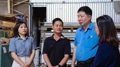 Doanh nghiệp chia sẻ khó khăn để giữ chân người lao động