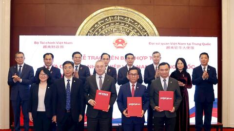 Vietjet và SPDB Financial Leasing ký kết thỏa thuận tài trợ thuê mua 10 tàu bay Comac