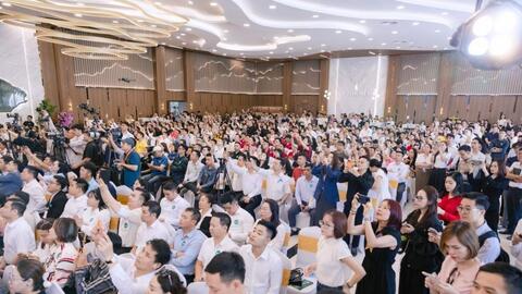 Trong vòng 24h, Vinhomes Global Gate Hạ Long “chốt” hơn 5.000 booking