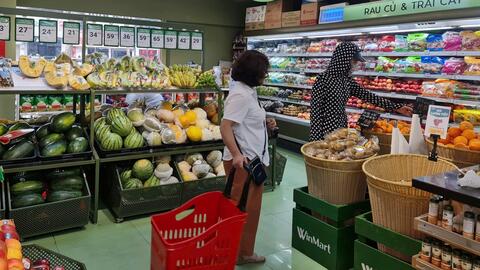 Thương mại - dịch vụ tăng trưởng mạnh, khách quốc tế cao kỷ lục 8,8 triệu lượt