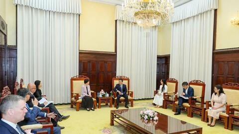 Thống đốc Phạm Đức Ấn tiếp tân Chủ tịch Ngân hàng Đầu tư cơ sở hạ tầng châu Á (AIIB)