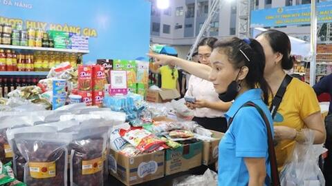 Đưa nguồn hàng hóa chất lượng cao về với người lao động