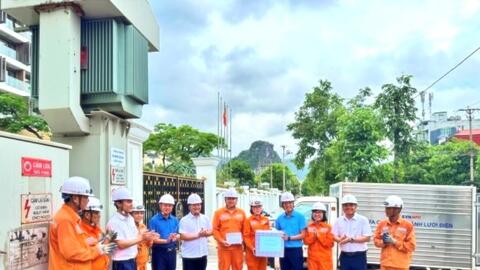 Công đoàn Điện lực Việt Nam tiếp sức người thợ điện nơi hiện trường