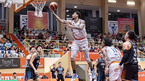 Hanoi Buffaloes ngược dòng đánh bại Danang Dragons, củng cố ngôi đầu VBA