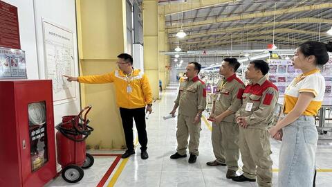 Công nhân chủ động phòng cháy để giữ nhịp sản xuất