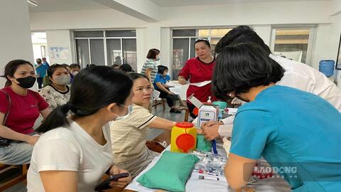 Công đoàn - điểm tựa cho công nhân và con em vượt khó