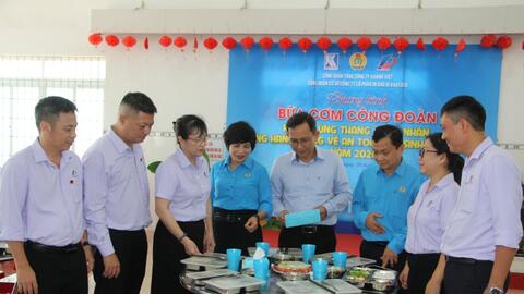 Khánh Hòa chọn 97 Chủ tịch Công đoàn xuất sắc, tận tâm vì người lao động