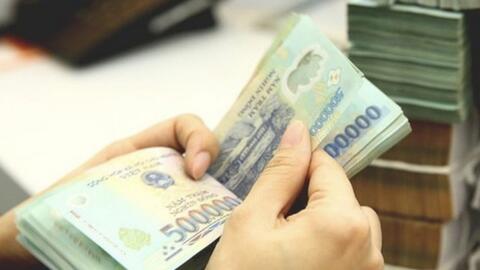 Nhiều doanh nghiệp trả cổ tức, thực hiện quyền mua cổ phiếu