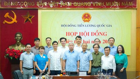Tổng Liên đoàn Lao động Việt Nam giữ nguyên đề xuất tăng lương tối thiểu vùng 8,5-9,8%