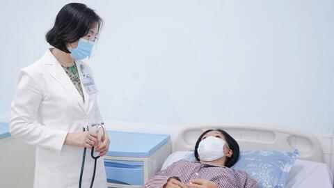 Nhập viện liên tục vì hen nặng, người bệnh hồi phục nhờ điều trị nhắm trúng đích
