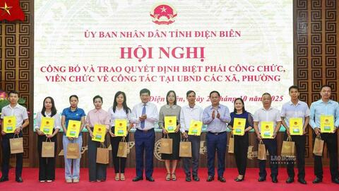 Điện Biên liên tục tăng cường, luân chuyển cán bộ về cấp xã