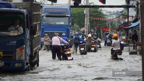 Triều cường TPHCM tăng nhanh, cảnh báo ngập khi mưa lớn trùng đỉnh triều
