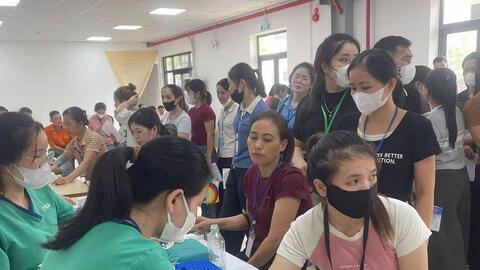 Gần 200 người lao động được khám sức khỏe định kỳ
