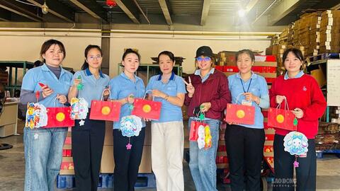 Gần 3.000 đoàn viên cùng nhận quà Trung thu từ công đoàn cơ sở