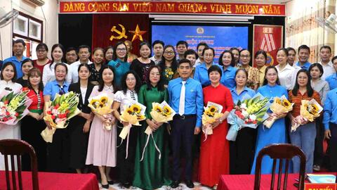 Biểu dương nữ đoàn viên qua phong trào "Giỏi việc nước, đảm việc nhà"