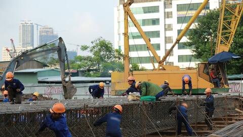 Đảm bảo an toàn vệ sinh lao động, đặt người lao động ở vị trí trung tâm