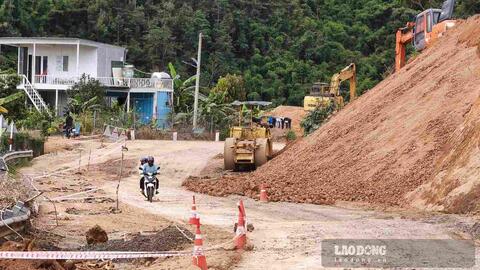 Quốc lộ 28 ở Lâm Đồng tiếp tục sụt lún, xuất hiện vết nứt dài 70m