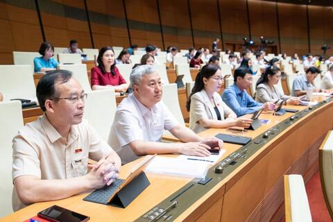 Quốc hội chốt 44.000 tỷ đồng trả chế độ cho cán bộ nghỉ việc