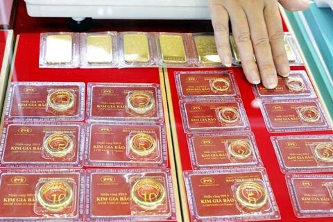 Thị trường vàng trong nước diễn biến phân hoá