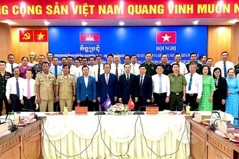 Kiên Giang và tỉnh Kép cùng phối hợp bảo vệ an ninh biên giới biển, phát triển kinh tế