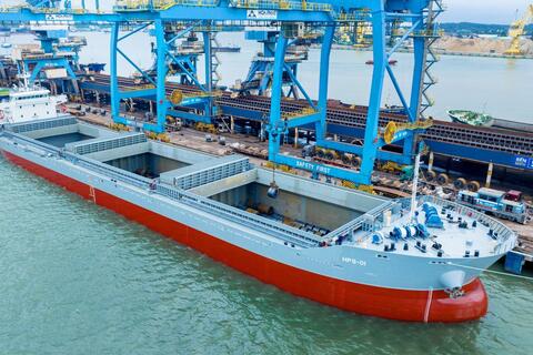 Hòa Phát đưa vào khai thác tàu The Momentum 110.000 DWT, tăng năng lực chủ động chuỗi cung ứng