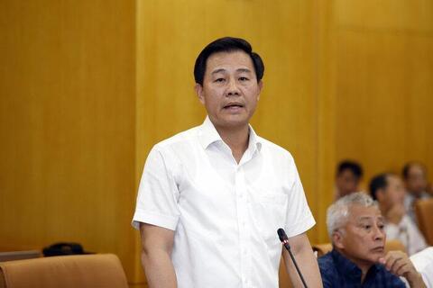 Cần quy định mức hỗ trợ cụ thể cho việc chuyển đổi xe xăng sang xe điện ở Hà Nội