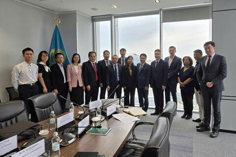 Đoàn công tác của Ngân hàng Nhà nước Việt Nam khảo sát các mô hình Trung tâm tài chính quốc tế
