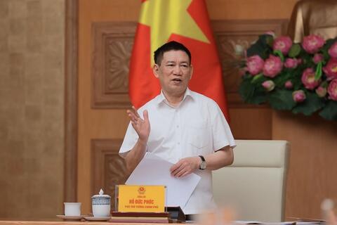 Phó Thủ tướng chỉ đạo xử lý hành vi tăng giá bất hợp lý gây bất ổn thị trường