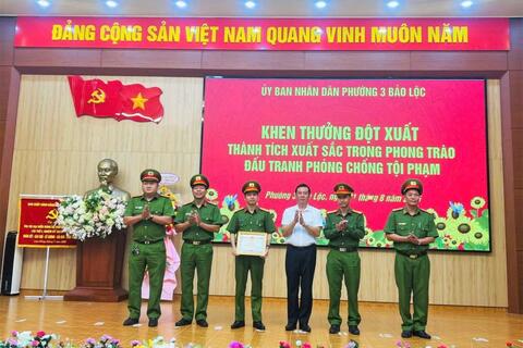 Khen thưởng lực lượng công an triệt phá cơ sở sản xuất phân bón giả ở Lâm Đồng