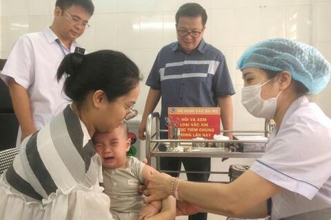Luân phiên, luân chuyển, điều động bác sĩ về trạm y tế xã, đáp ứng chính quyền địa phương 2 cấp