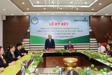 Vietcombank Kiên Giang ký kết thỏa thuận hợp tác tài trợ tín dụng 1.000 tỷ đồng xây dựng công trình phục vụ APEC 2027