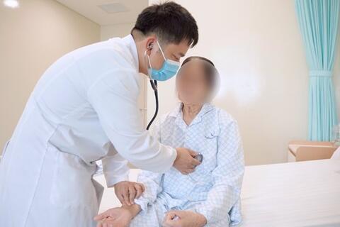 Cứu sống người bệnh nhồi máu cơ tim, ngừng tim 2 lần