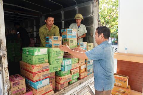 Bạn góp một, Vinamilk góp một - Hành trình vượt thiên tai tiếp bước tương lai