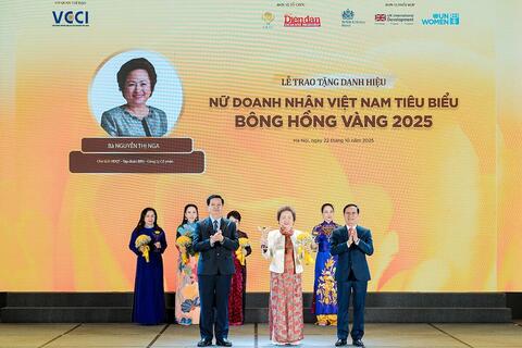 Chủ tịch Tập đoàn BRG lần thứ 6 được vinh danh top 10 “Nữ doanh nhân Việt Nam tiêu biểu - Bông hồng Vàng 2025”