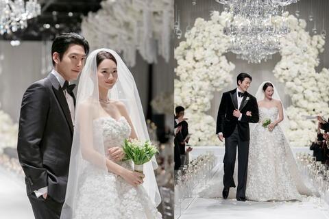 Kim Woo Bin và Shin Min Ah công bố ảnh bước vào lễ đường