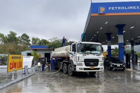 Thủ tướng yêu cầu bảo đảm nguồn cung xăng dầu, không để đứt gãy thị trường