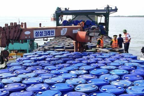 Siết chặt quản lý kinh doanh, vận chuyển xăng dầu khu vực biên giới