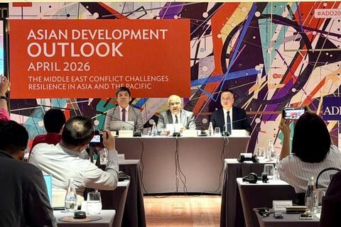 ADB: Kinh tế Việt Nam duy trì đà tăng trưởng cao, dư địa tài khóa - tiền tệ vẫn hỗ trợ phục hồi